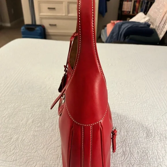 Dooney And Bourke Toscana Florentine leather Shoulder Bag In Red, EUC 🔥 - Picture 3 of 16
